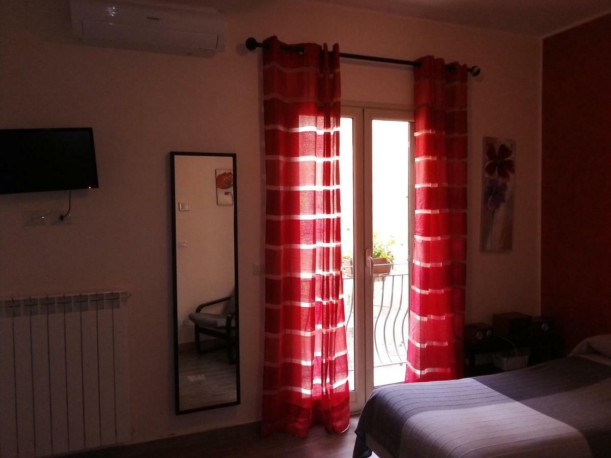 Bed & Breakfast Via Venezia Regalbuto Exterior foto